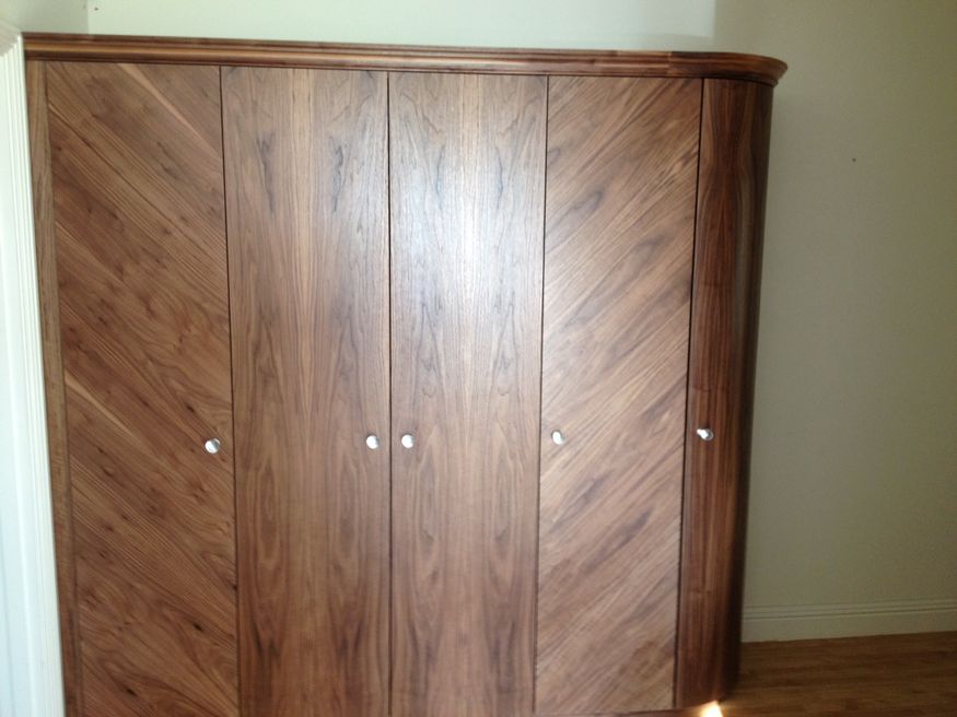 walnut robe